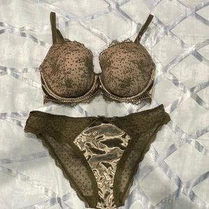 VS Victoria’s Secret bra & panty
